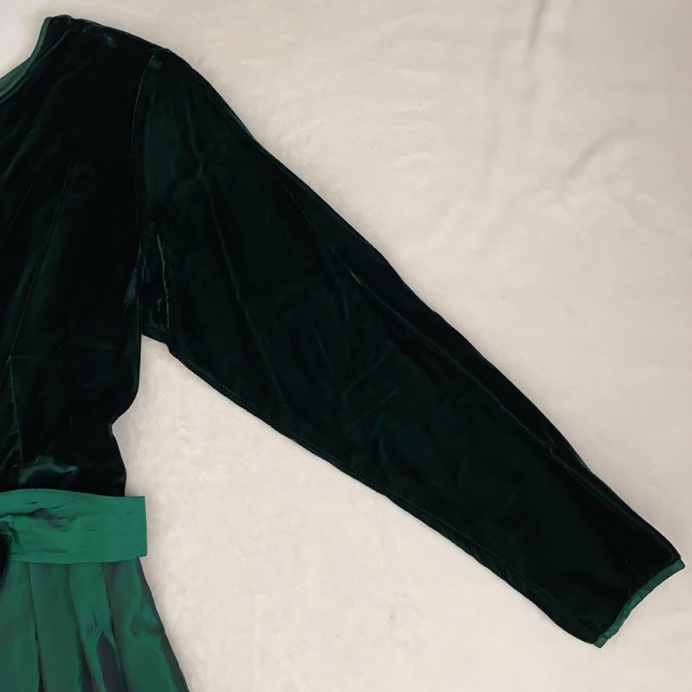 {VTG} Lanz Originals | Velvet Satin Bow Belt Long Sleeve Midi Dress Emerald (8) - Picture 4 of 16